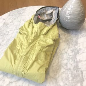 Marmot rain jacket size medium lime